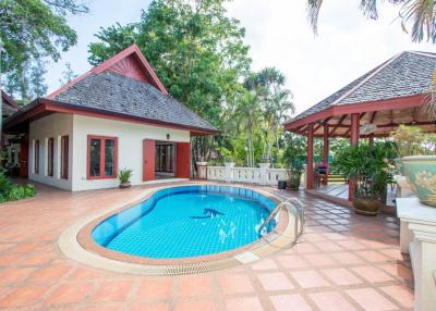 Charming Pool Villa for Sale: Don’t Miss Out!