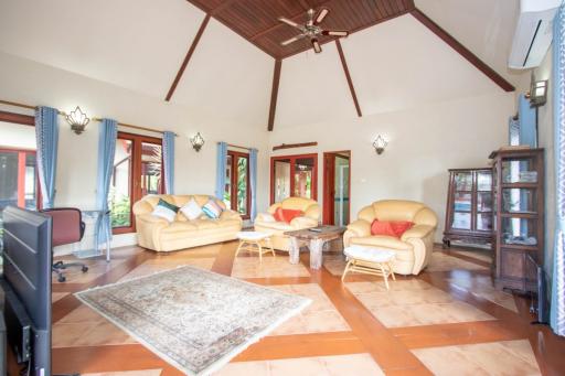 Charming Pool Villa for Sale: Don’t Miss Out!