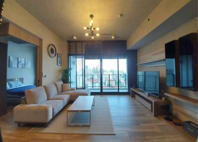 For Rent 2 Bed 2 Bath Condo The Lofts Asoke 200m from MRT Phetchaburi