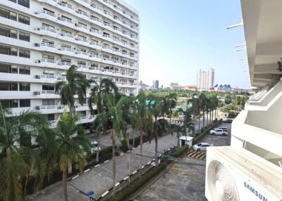 Studio for sale in quiet Jomtien area