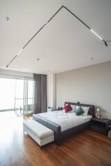 Brand new and renovated 1 bedroom beachfront condo