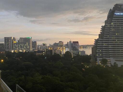 คอนโดริมชายหาด 1 ห้องนอน ปรับปรุงใหม่