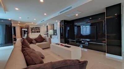 Modern 3 bedroom Condo in heart of Pattaya