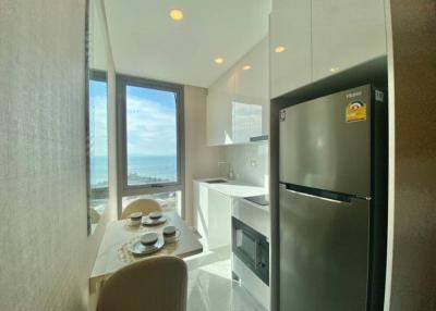 Luxury 1 bedroom condo with the stunning sea view