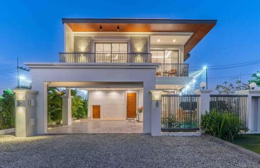 Beautiful and Modern House with 4 Bedrooms