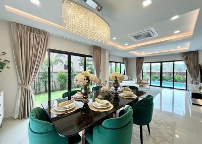 Beautiful pool villa in Huay Yai