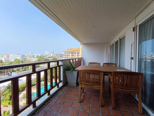 Large Sea View Condo with 2 Bedrooms