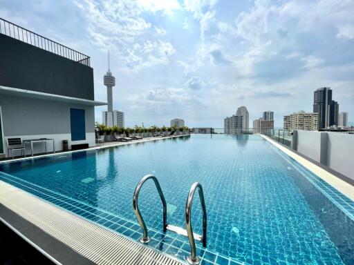 1 Bedroom Condo for sale close to the city