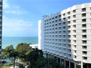 1 bedroom sea view condo at Wongamat Beach