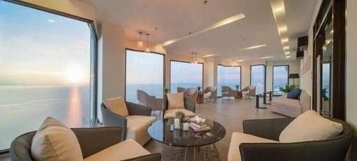 Modern and great 2 Bedroom Condo at the beach