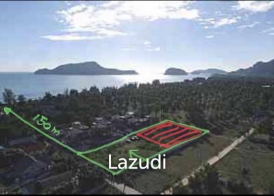 Land beautifully located only 150m from white beach and sea!