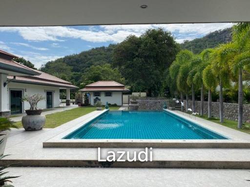 WHITE LOTUS 2 : Beautiful Bali design 5 Bed Pool Villa with amazing mountain views