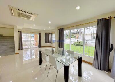 3 Bedrooms House in Green Field Villa 1 East Pattaya H009547