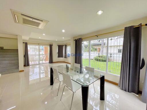 3 Bedrooms House in Green Field Villa 1 East Pattaya H009547