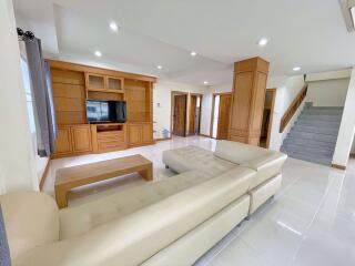 3 Bedrooms House in Green Field Villa 1 East Pattaya H009547