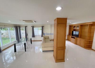 3 Bedrooms House in Green Field Villa 1 East Pattaya H009547