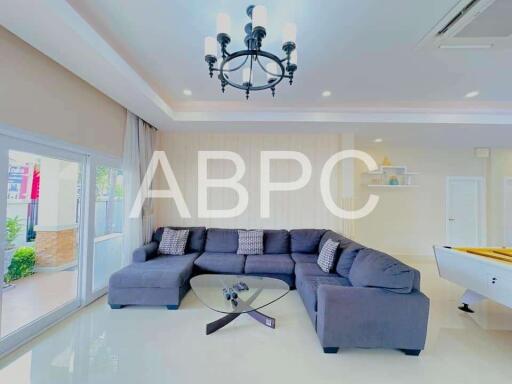 4 Bedrooms 2 Bathrooms in Na jomtien