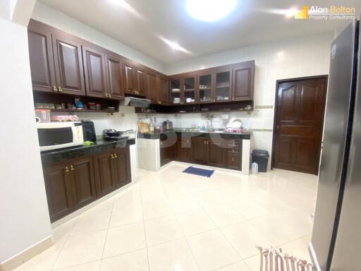 4 Bed 5 Bath in East Pattaya ABPC0470