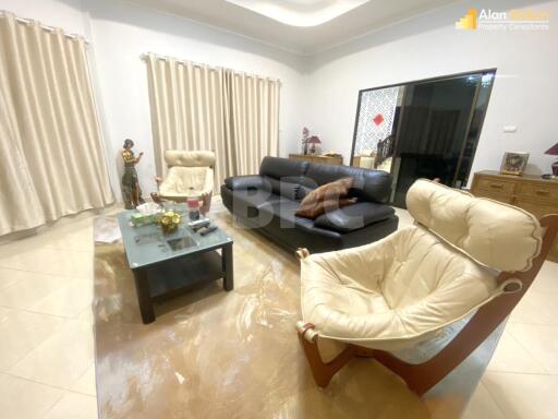 4 Bed 5 Bath in East Pattaya ABPC0470