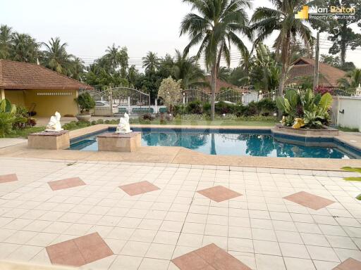 4 Bed 5 Bath in East Pattaya ABPC0470