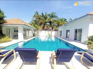 Stunning 12 Bed Pool Villa in Pratumnak