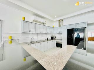 12 Bed 10 Bath in Pratumnak ABPC0344