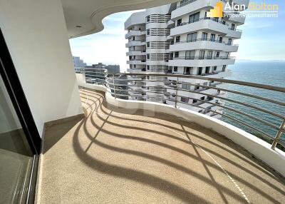 3 Bed 3 Bath in Pratumnak ABPC0175