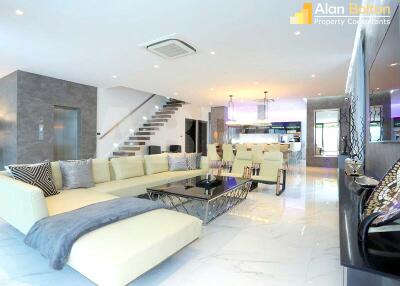 6 Bed 9 Bath in Pratumnak ABPC0100