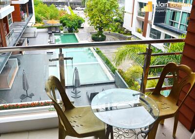 Pool View 2 Bed 2 Bath Condo in Central Pattaya CS10495