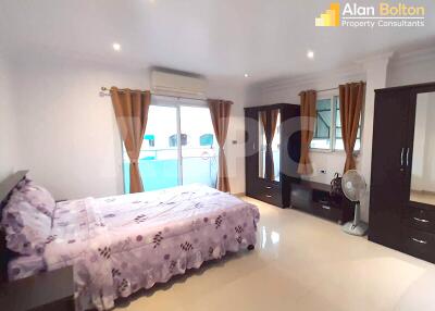 FIRE SALE Studio Condo in Central Pattaya CS10492