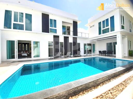 5 Bed 6 Bath in Jomtien HS5596