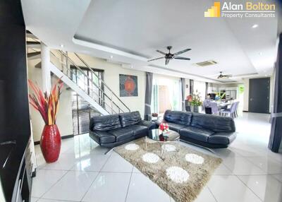 Modern Luxury 5 Bed 6 Bath Pool Villa in Jomtien