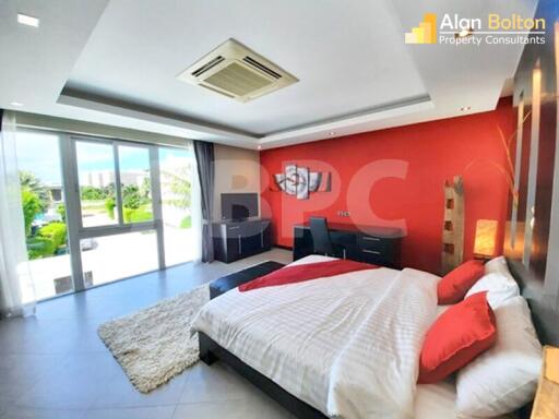 5 Bed 6 Bath in Jomtien HS5596