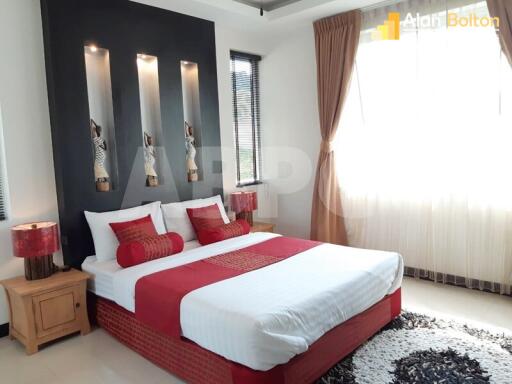 4 Bed 5 Bath in East Pattaya HS5599