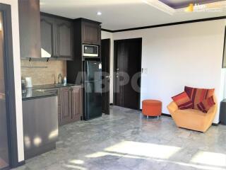 Large Partial Ocean View 1 Bedroom 2 Bathroom Condo in Pratumnak