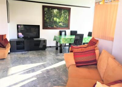 Large Partial Ocean View 1 Bedroom 2 Bathroom Condo in Pratumnak