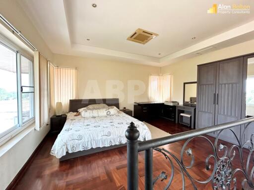 5 Bed 6 Bath Pool Villa in East Pattaya HS5561