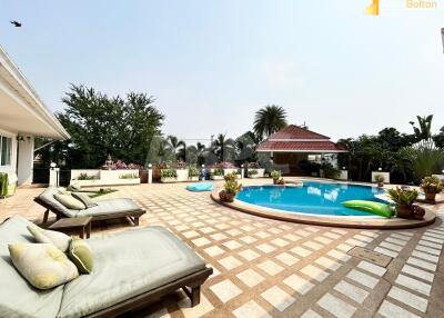 5 Bed 6 Bath Pool Villa in East Pattaya HS5561