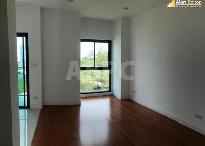 1 Bed 1 Bath is Pratumnak CS10381