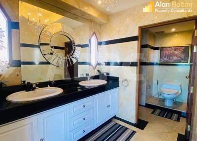 Very Large 1 bedroom Condo in Chateau Dale Jomtien