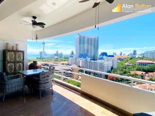 Very Large 1 bedroom Condo in Chateau Dale Jomtien