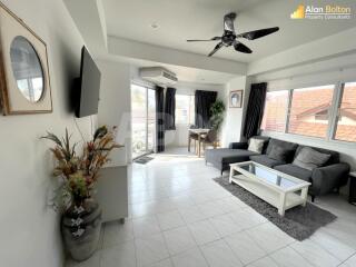 Large 1 Bed 2 Bath Condo in Jomtien