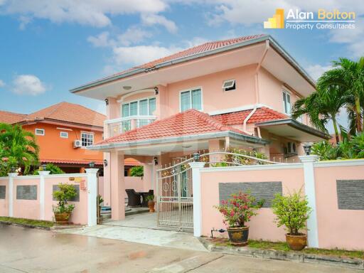 5 Bed 5 Bath Pool Villa in Jomtien