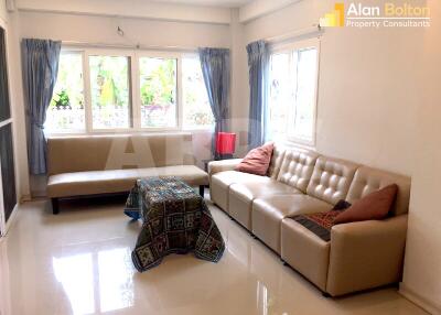 4 Bed 4 Bath House close to beach in Jomtien HS5498