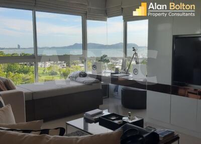 Ocean View 1 Bed 2 Bath Condo in Na Jomtien