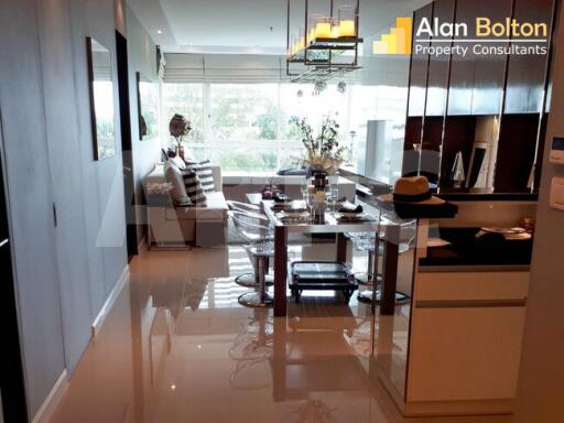 Ocean View 1 Bed 2 Bath Condo in Na Jomtien