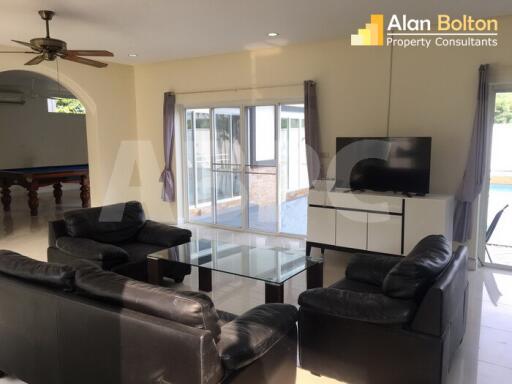 4 Bed 4 Bath in Huay Yai HR2940