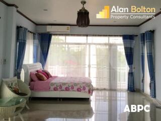 5 Bed 6 Bath in Jomtien HS4711