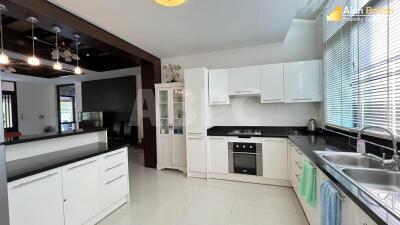 4 Bed 4 Bath in East Pattaya HS5186