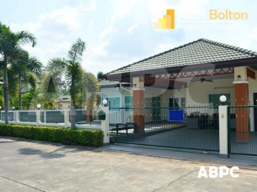 4 Bed 4 Bath Pool Villa in East Pattaya HS5217